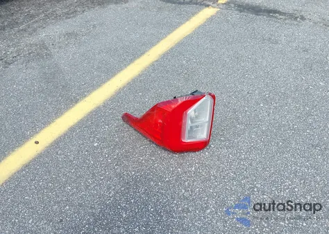 2021 Ford Explorer Xlt z USA, uszkodzony, nr VIN 1FMSK8DH6MGC13061